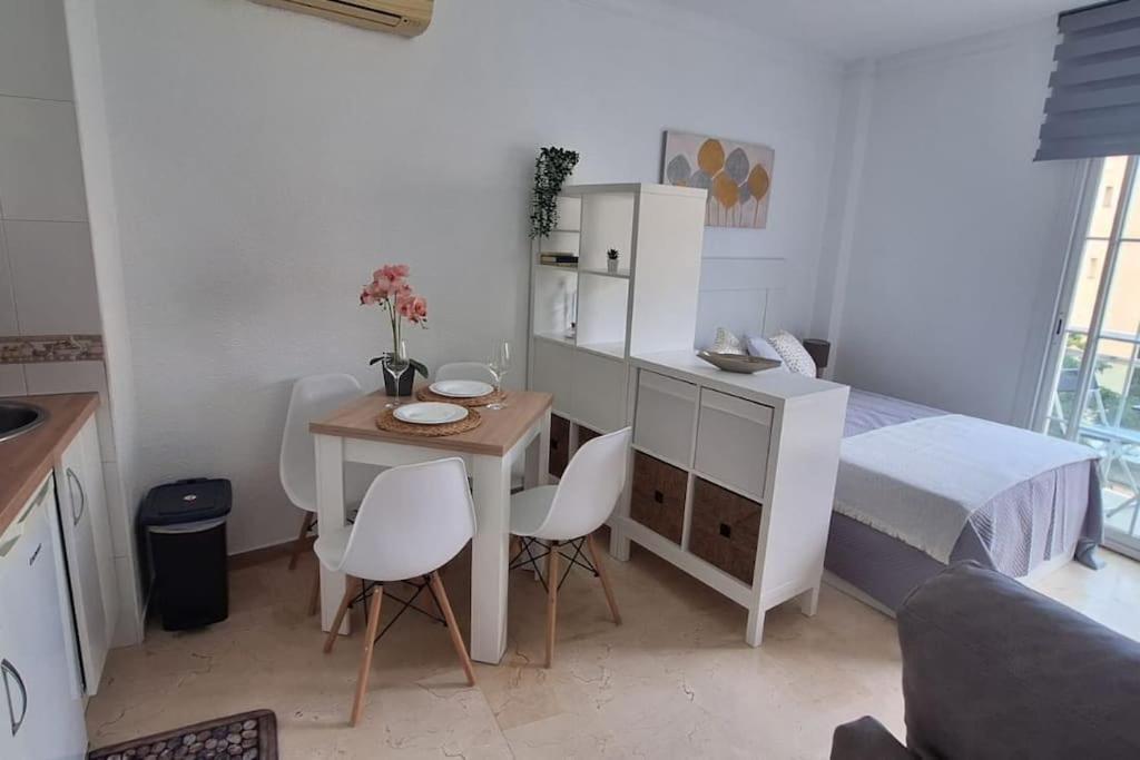 Room City Estepona Estudio Mar Ngoại thất bức ảnh